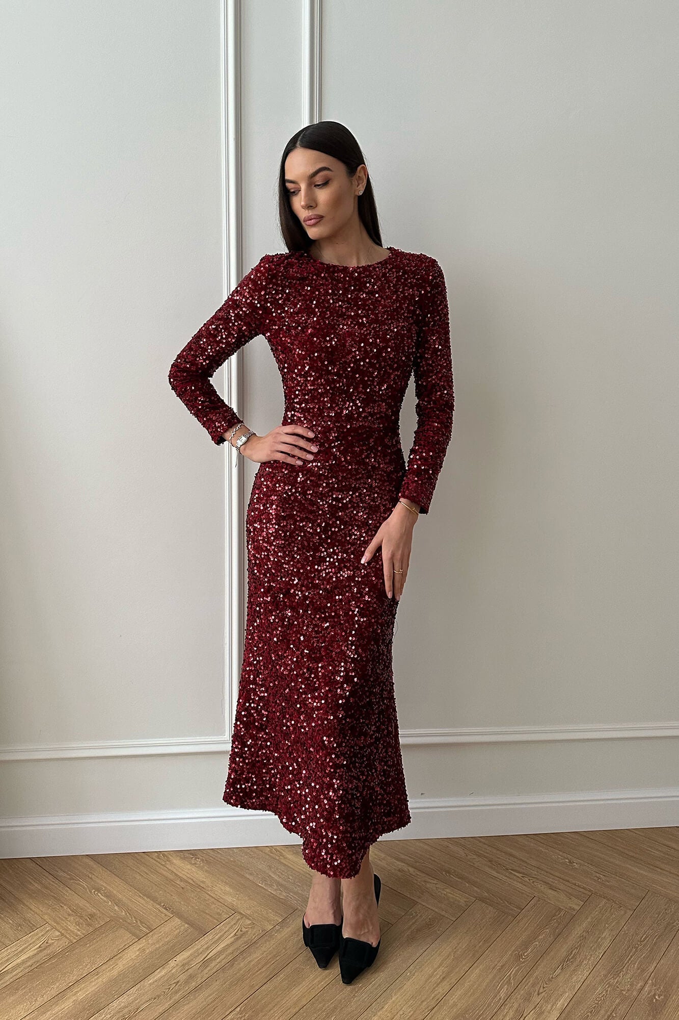 Long Sleeve Sequin Red Glitter Midi Dress Post Meridiem Sequin-embellished Velvet Midi Dress Red Long Sleeve Sequin Red Glitter Midi Dress Post Meridiem Sequin-embellished Velvet Midi Dress Red